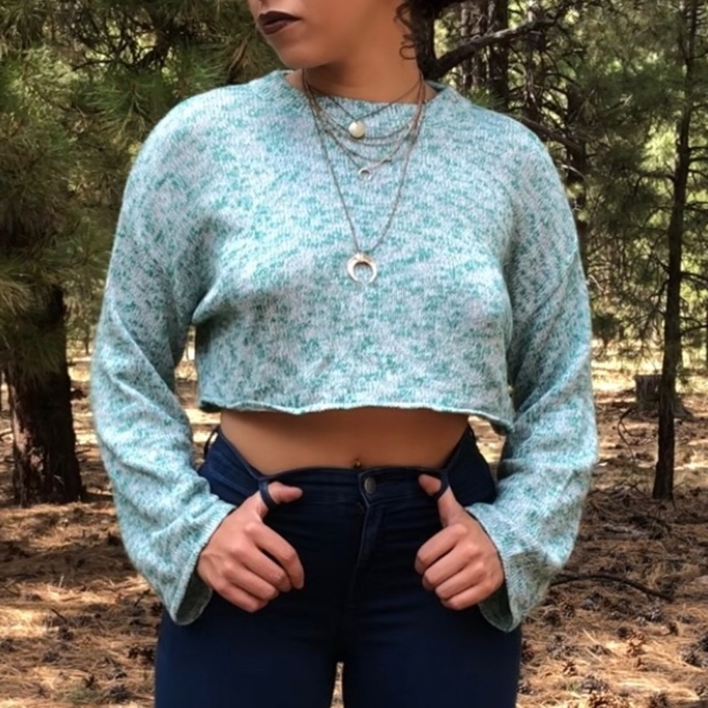 F21 Knitted, Bell Sleeved Crop